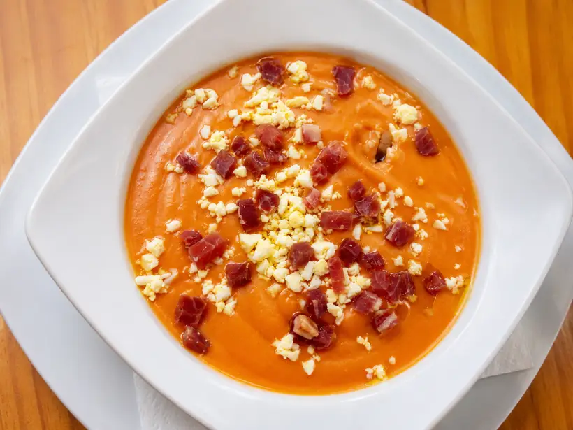Salmorejo casero en Bodeguita La Mantilla, Punta Umbría